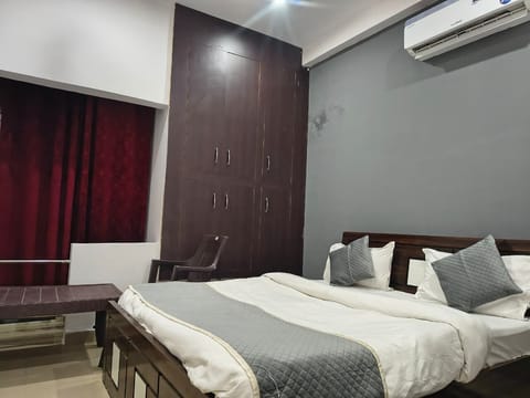 Deluxe Double Room | Free WiFi