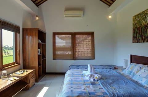 Comfort Double Room, Garden View | Desk, free WiFi