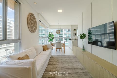 Basic Apartment | Living area | TV