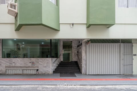 Basic Apartment | Exterior detail