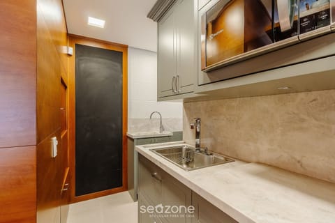 Basic Apartment | Private kitchen