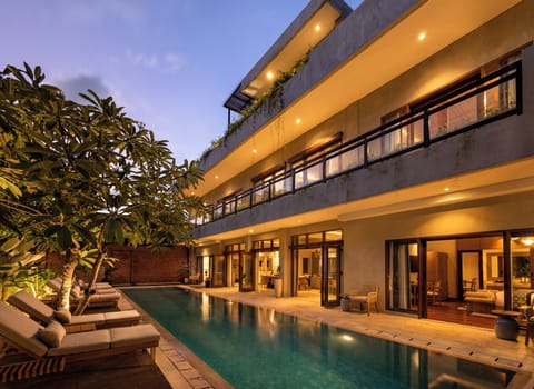 Private pool