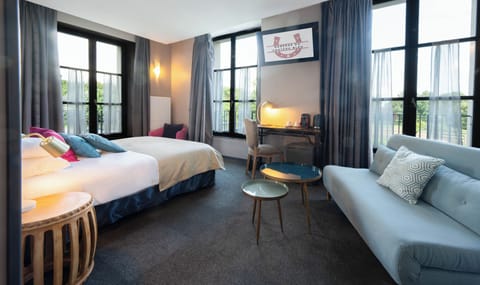 Deluxe Double Room | In-room safe, desk, laptop workspace, iron/ironing board