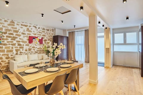 Apartment | Dining
