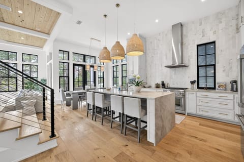 House, Resort View | Private kitchen | Full-size fridge, microwave, oven, stovetop