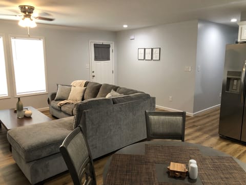 Basic House, Multiple Bedrooms, Non Smoking, Kitchen | Living area