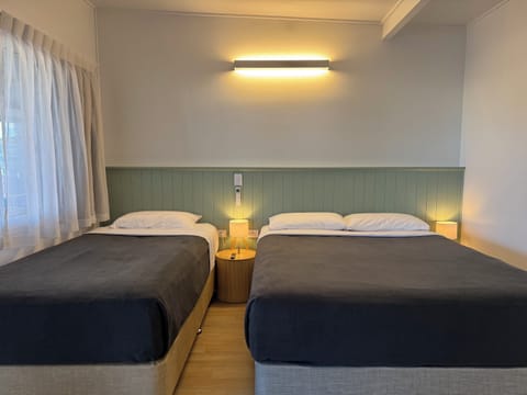Superior Quadruple Room | Soundproofing, WiFi (free), bed sheets