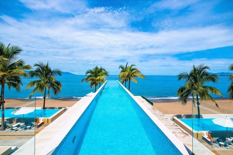 5 outdoor pools