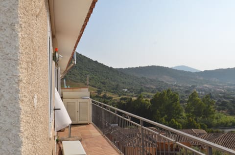 House, Smoking | 2 bedrooms