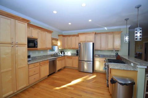 House | 4 bedrooms, Internet