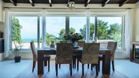 House, Smoking | 4 bedrooms