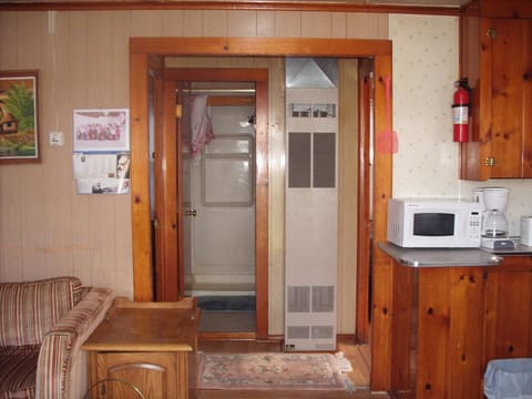 Cottage, 2 Bedrooms (Cabin 5) | Living area