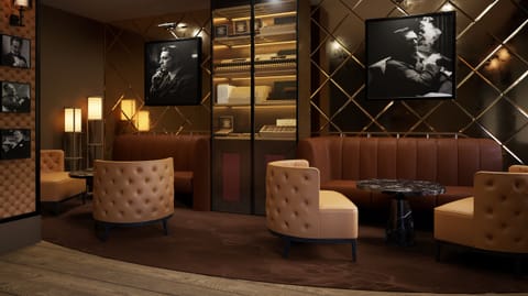 2 bars/lounges, cocktail bar