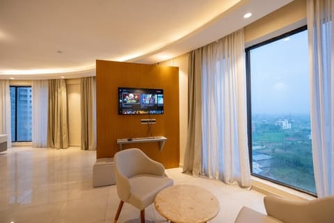 Superior Studio Suite | Soundproofing, free WiFi