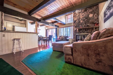 Condo, 2 Bedrooms | Living area | Flat-screen TV, fireplace