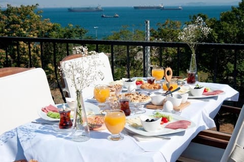 Free daily local cuisine breakfast