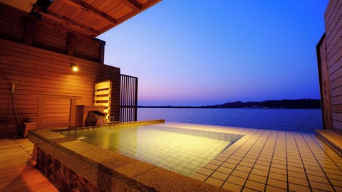 Twin Room, Lake View | Bathroom | Separate tub and shower, hair dryer, slippers, towels