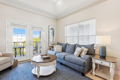 Townhome, Multiple Beds, Hot Tub, Pool View (Villas I 361) | Living area