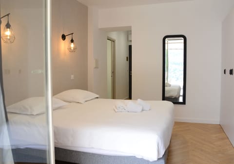 Premium Room, Terrace (Mountain and Sea view) | Premium bedding, Select Comfort beds, minibar, in-room safe