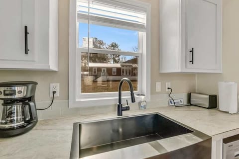 House, 1 Queen Bed with Sofa bed, Patio, Mountain View (Byrd 6 Cozy Byrd Nest) | Private kitchen | Coffee/tea maker