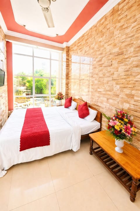 Classic Double Room, Air conditioning | Hypo-allergenic bedding, desk, soundproofing, free WiFi
