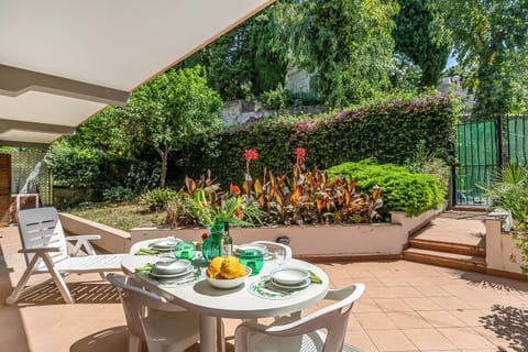 Standard Apartment, 1 Bedroom, Terrace (Il Giardino Sul Mare) | Outdoor dining