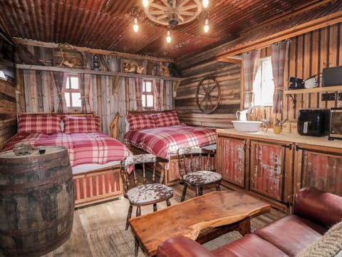 1 bedroom, individually decorated, individually furnished, free WiFi