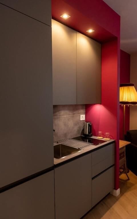 Junior Studio Suite | Blackout drapes, soundproofing, iron/ironing board, free WiFi