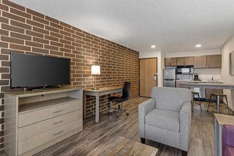 Individually furnished, desk, laptop workspace, blackout drapes