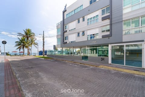 Basic Apartment | Exterior