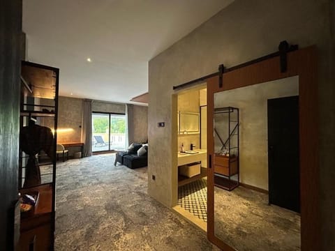 Suite with Terrace | Living area