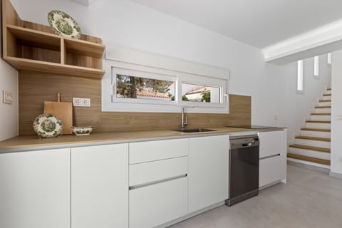 Villa, Smoking | 4 bedrooms