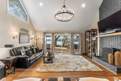 House (5 Bedrooms) | Interior