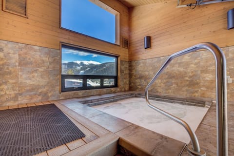 Studio (3 Bedrooms) | Property amenity