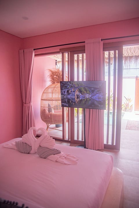 Suite Private Pool | Individually decorated, free WiFi, bed sheets