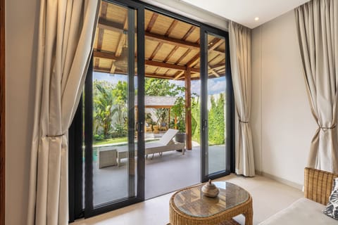 Villa | In-room safe, iron/ironing board