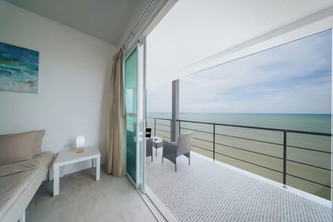 Villa, 2 Bedrooms, Accessible, Smoking | Balcony