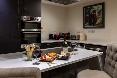 Apartment | 4 bedrooms, Internet