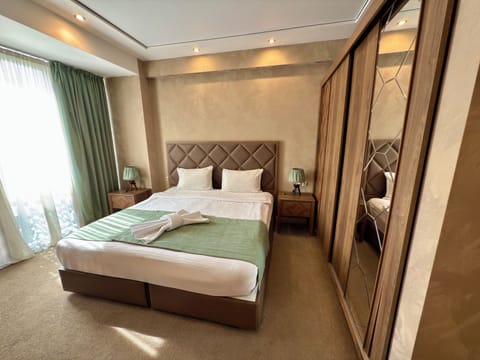 In-room safe, desk, iron/ironing board (on request), WiFi (free)