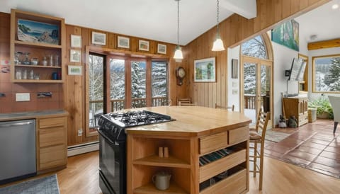 House, Mountain View | Private kitchen | Coffee/tea maker
