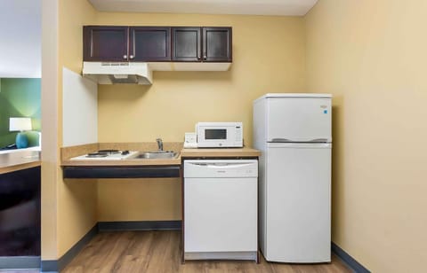 Deluxe Studio, 1 Double Bed with Sofa bed, Accessible, Non Smoking | Desk, iron/ironing board, free WiFi