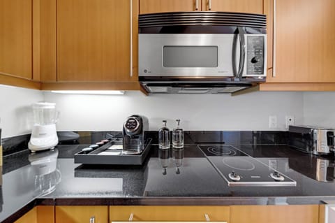 Superior Studio Suite, Partial Ocean View | Private kitchen | Mini-fridge, microwave, stovetop, dishwasher