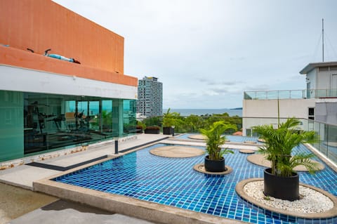 Rooftop pool