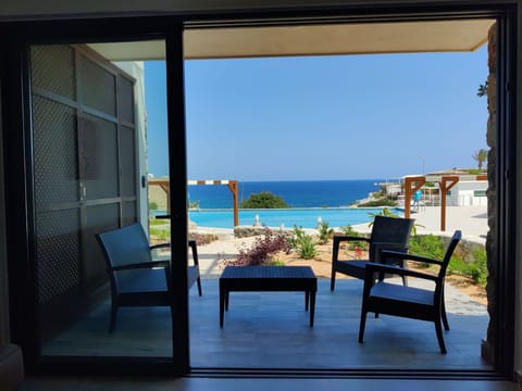 Apartment, 1 Bedroom, Balcony, Mountain View | Interior