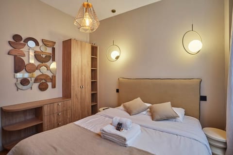 Apartment | 1 bedroom, laptop workspace, iron/ironing board, bed sheets