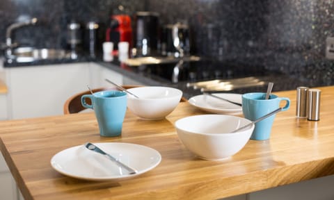 Coffee/tea maker, electric kettle, highchair