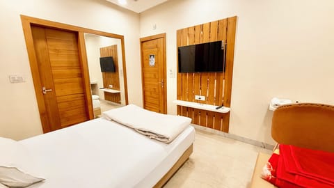 Deluxe Double Room | Premium bedding, desk, laptop workspace, soundproofing
