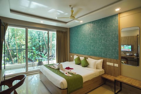 Family Triple Room, Balcony | Laptop workspace, iron/ironing board