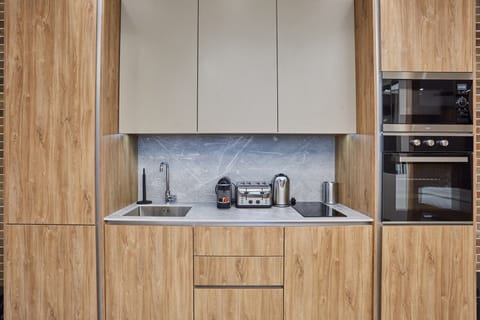 Apartment | Private kitchen | Cookware/dishes/utensils