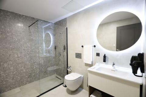 In-room safe, desk, laptop workspace, blackout drapes